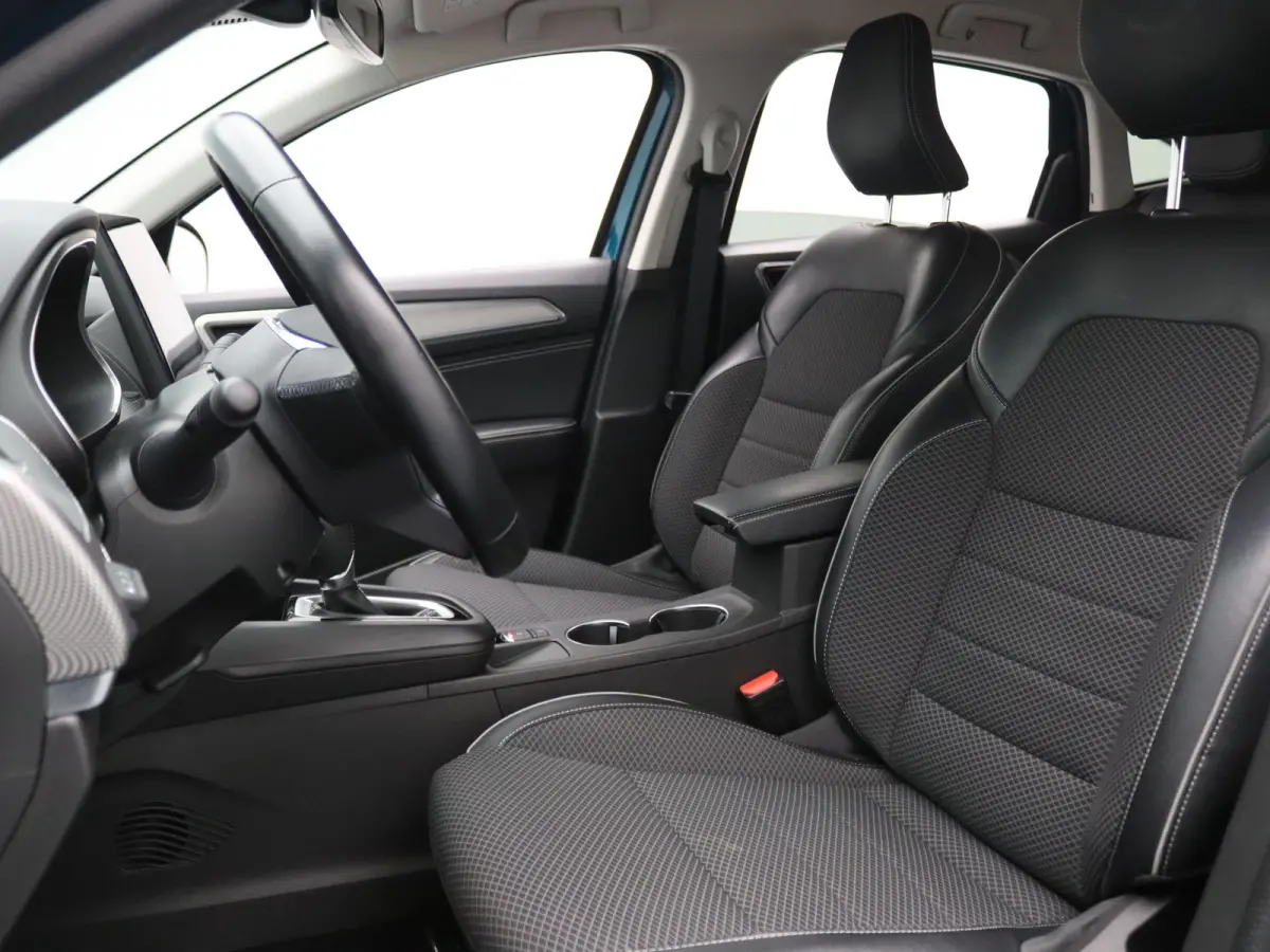 E-Tech Hybrid Intens 145pk Camera | Adapt. Cruise | Navi | Parkeersens. v+a