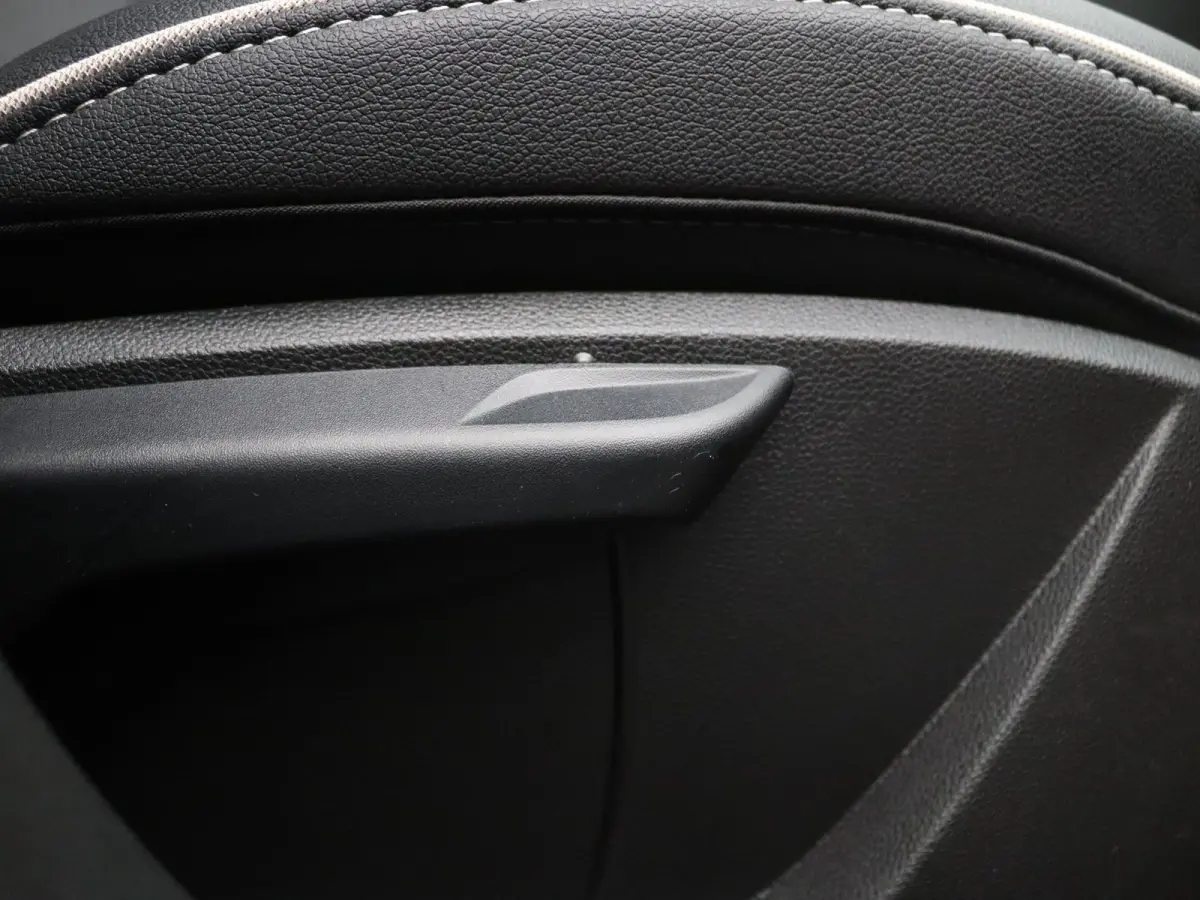 E-Tech Full Hybrid techno 145pk 360° Camera | Cruise | Navi | Parkeersens. v+a | Stoel-/stuurverw.