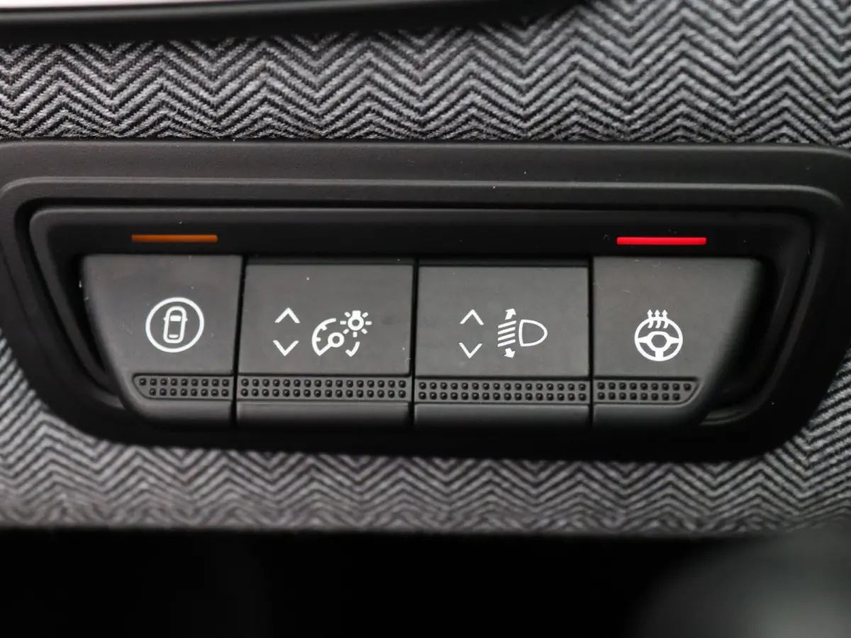 E-Tech Full Hybrid techno 145pk 360° Camera | Cruise | Navi | Parkeersens. v+a | Stoel-/stuurverw.