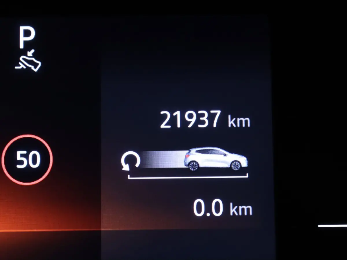 E-Tech Full Hybrid techno 145pk 360° Camera | Cruise | Navi | Parkeersens. v+a | Stoel-/stuurverw.