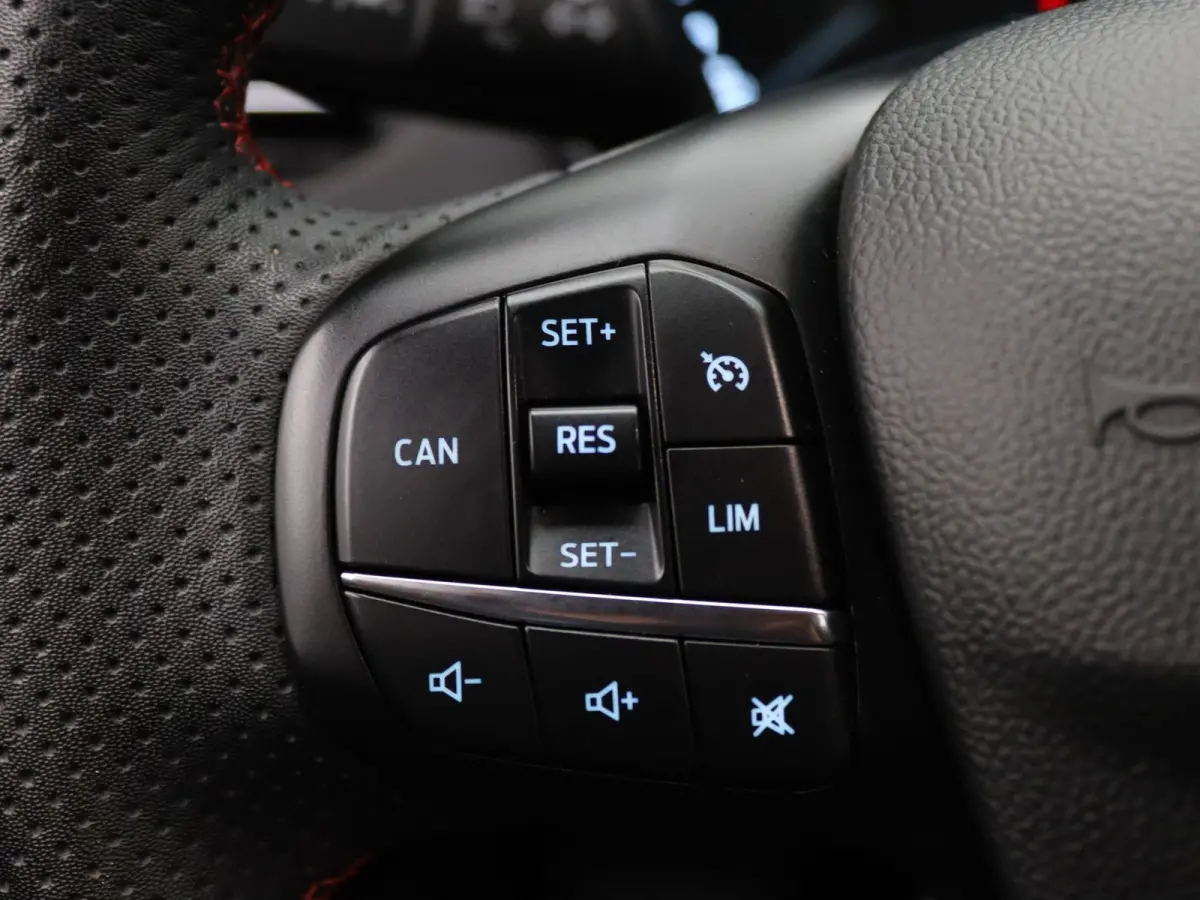 EcoBoost Hybrid ST Line Style Winter Package | B&O