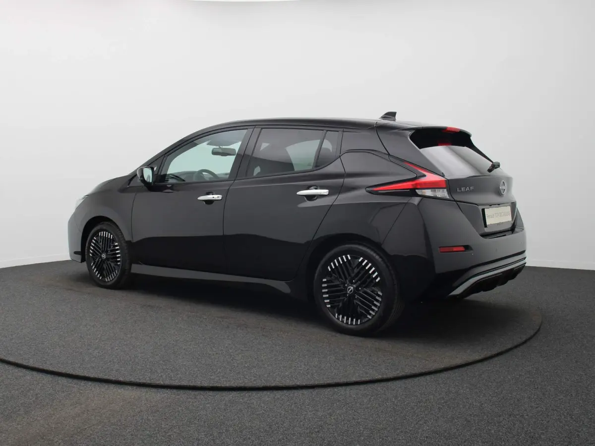 N-Connecta 39 kWh 360° Camera | Adapt. cruise | Climate | Navi | Warmtepomp