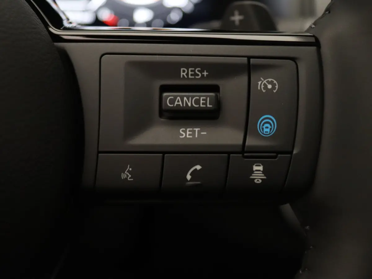 MHEV 158pk Xtronic N-Connecta 360° Camera | Cruise | Navi | Parkeersens. v+a | Panoramadak