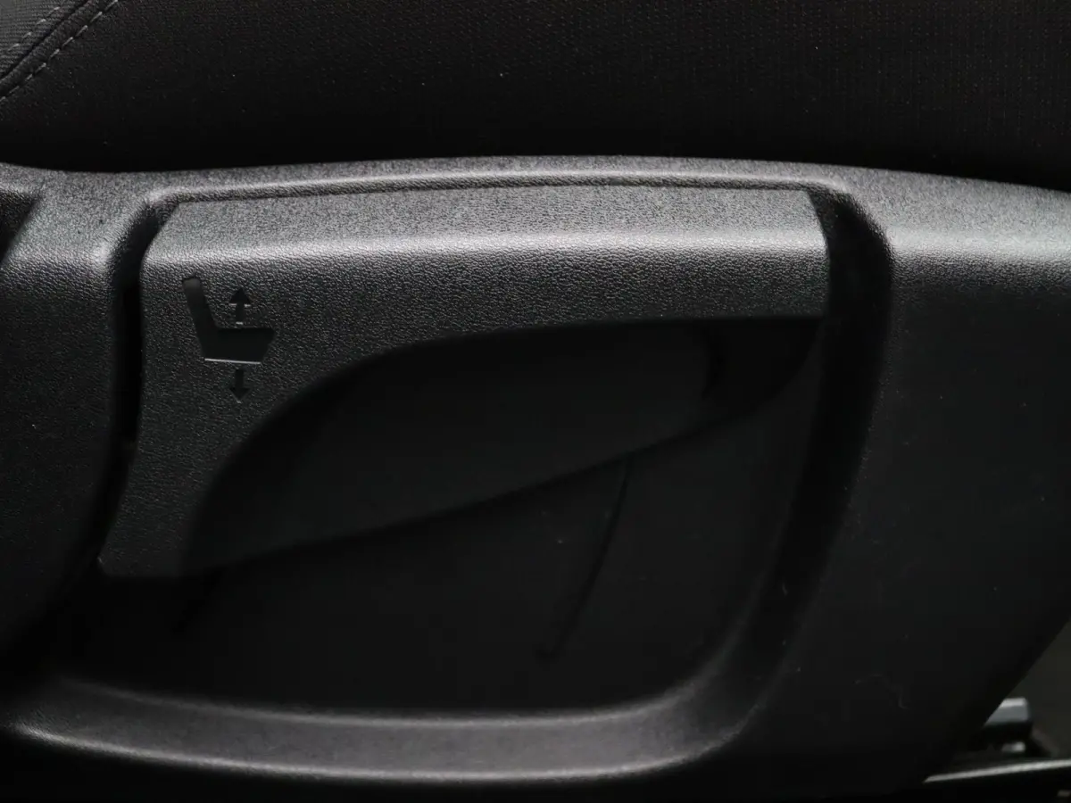 DIG-T 160pk N-Connecta Automaat 360° Camera | Cruise | Navi | Parkeersens. v+a | Panoramadak