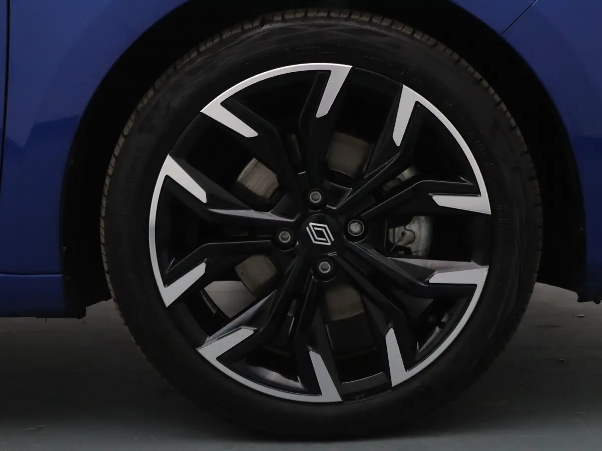 E-Tech Full Hybrid techno 145pk BOSE | 360° Camera | Cruise | Parkeersens. v+a