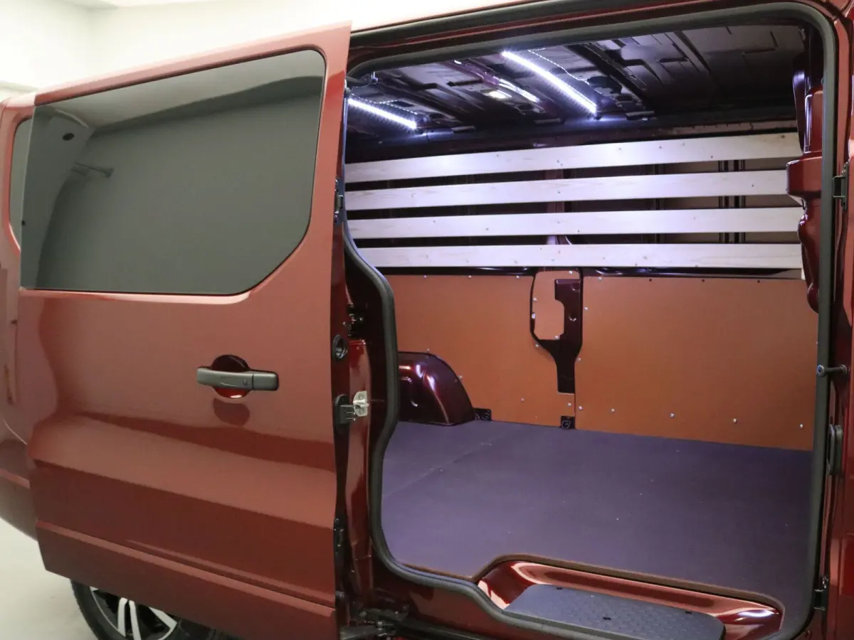 Blue dCi 150 EDC T30 L2H1 Extra Camera | Cruise | Parkeersens. v+a | Stoelverw.