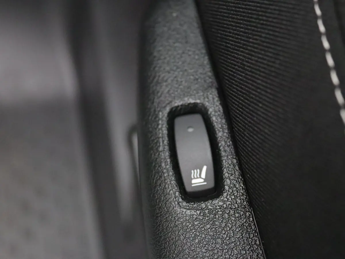 Blue dCi 150 EDC T30 L2H1 Extra Camera | Cruise | Parkeersens. v+a | Stoelverw.