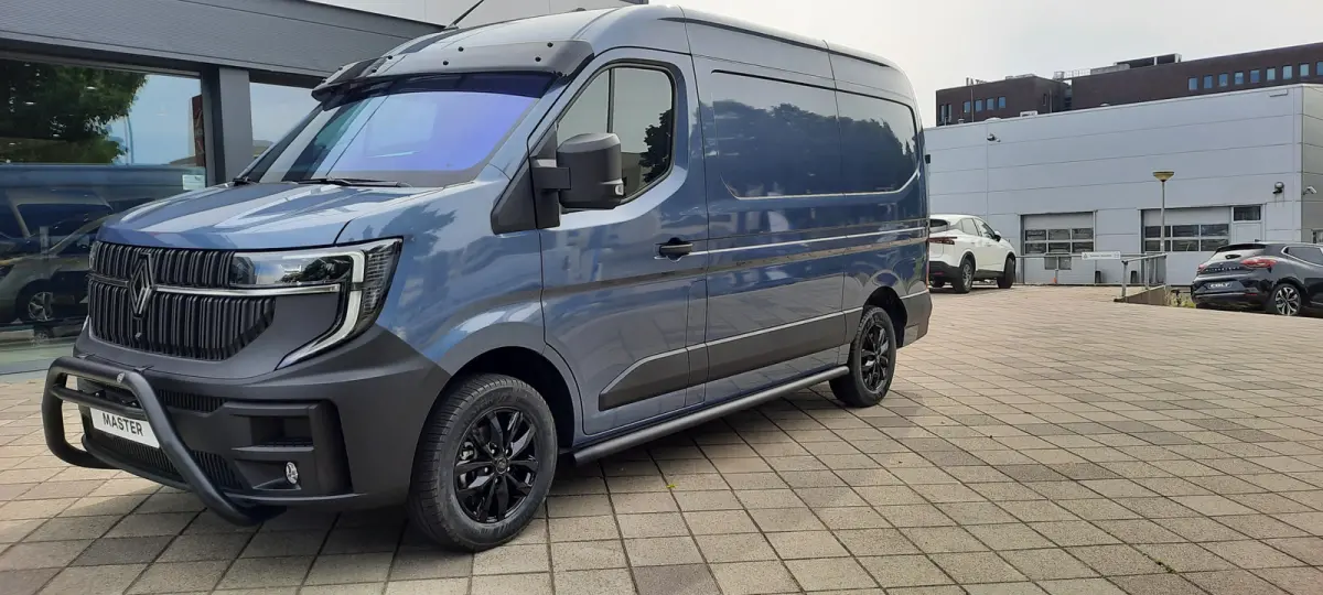 T35 2.0 dCi 130 L2H2 Advance Stam Limité 75 Bullbar | Sidebars | 17"inch Lichtmetalen velgen
