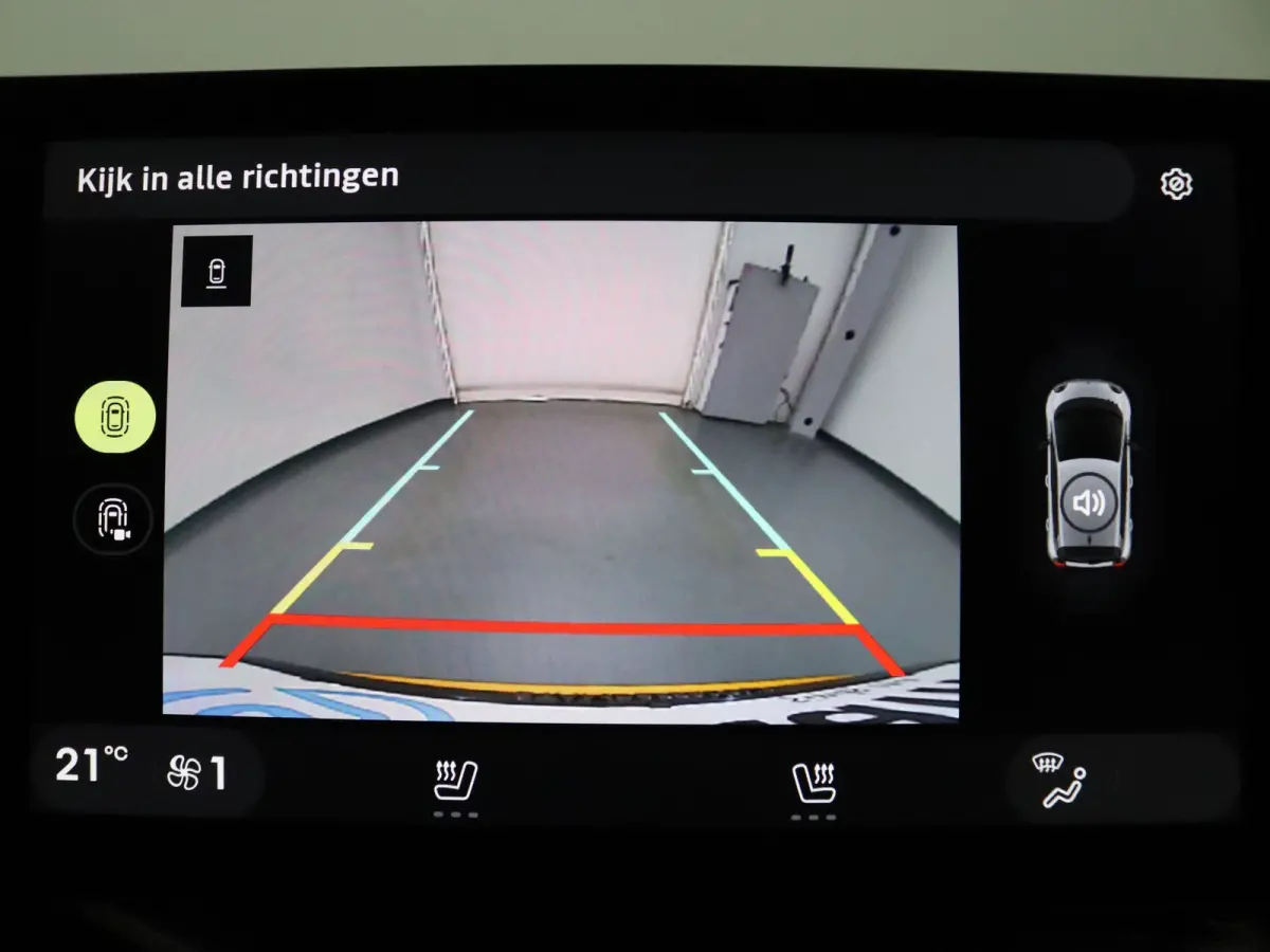 urban range techno 27.5 kWh Camera | Adapt. Cruise | Navi | Parkeersens. v+a | Stoelverw.