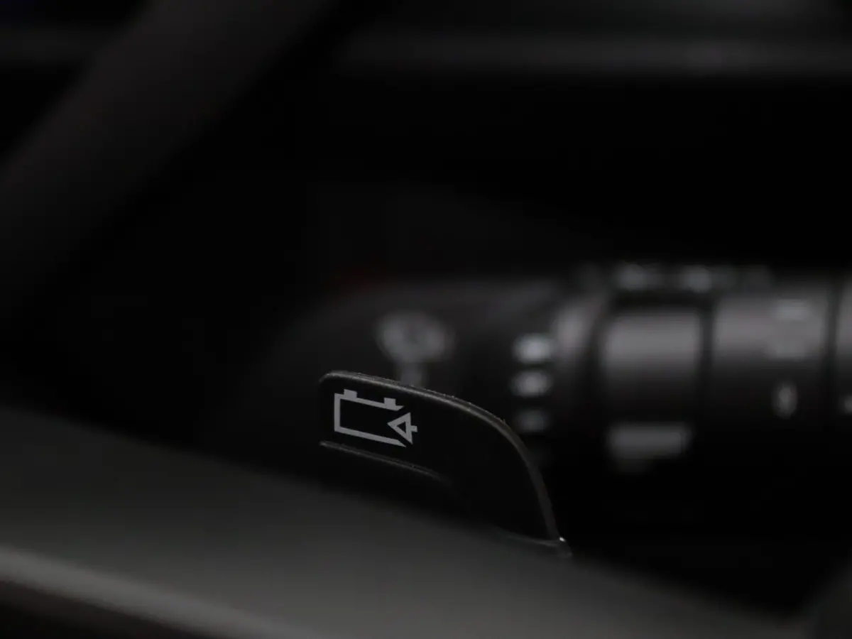 urban range techno 27.5 kWh Camera | Adapt. Cruise | Navi | Parkeersens. v+a | Stoelverw.