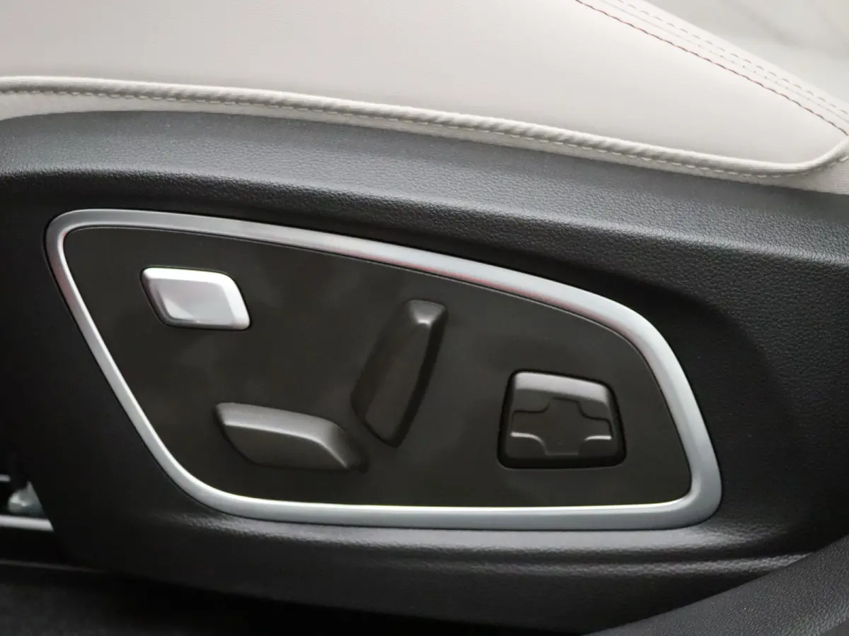 200pk E-Tech full hybrid iconic 7p. Automaat Harman Kardon | Head-Up | 360° Camera | Adapt. Cruise | Stoel-/stuur-/voorruitverw. | Panoramadak