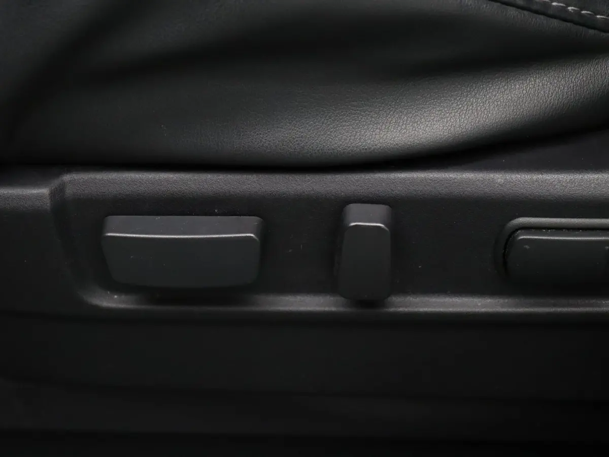 PHEV Intense 225pk Camera | Cruise | Navi | Stoelverw.