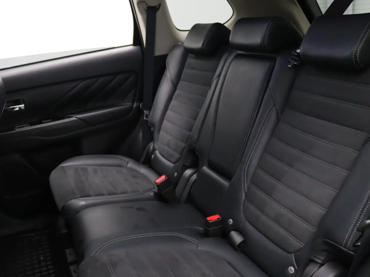 PHEV Intense 225pk Camera | Cruise | Navi | Stoelverw.
