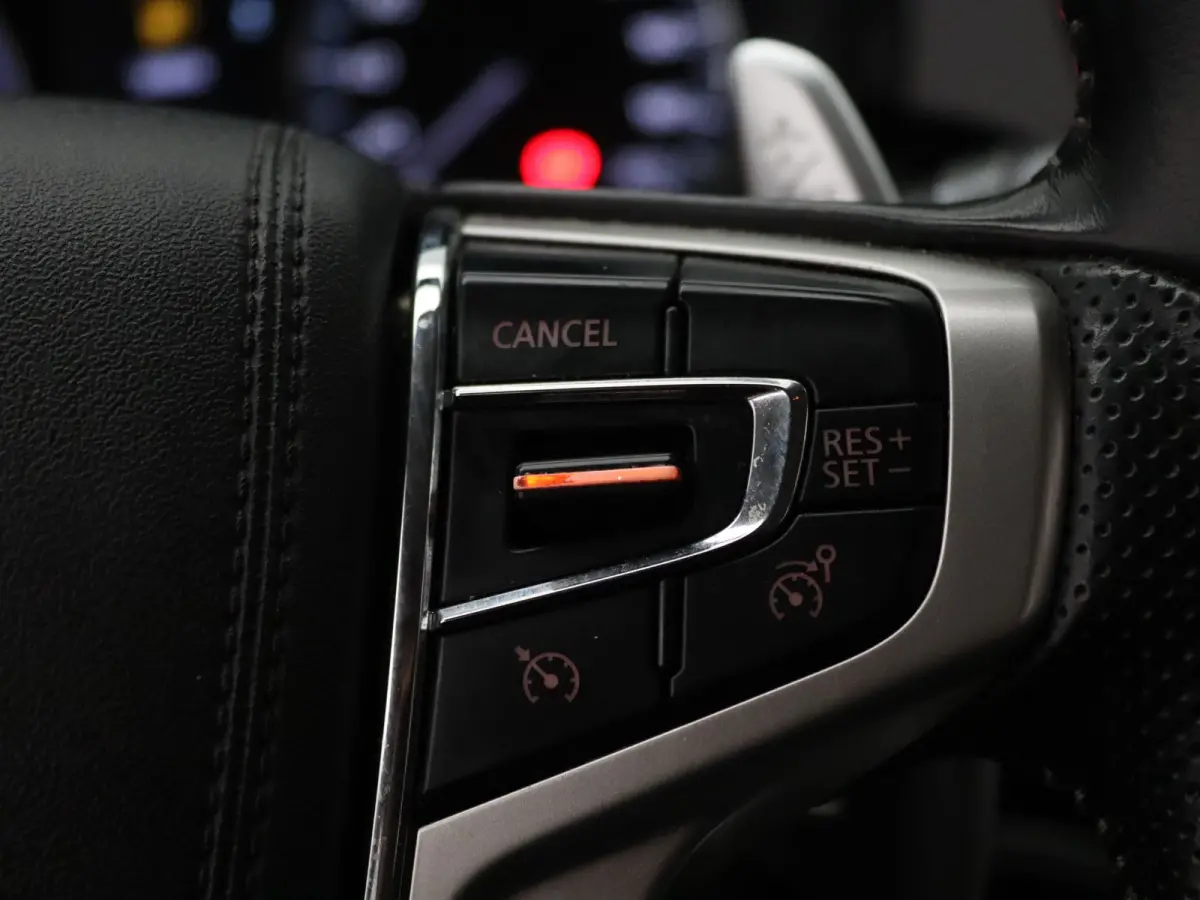 PHEV Intense 225pk Camera | Cruise | Navi | Stoelverw.