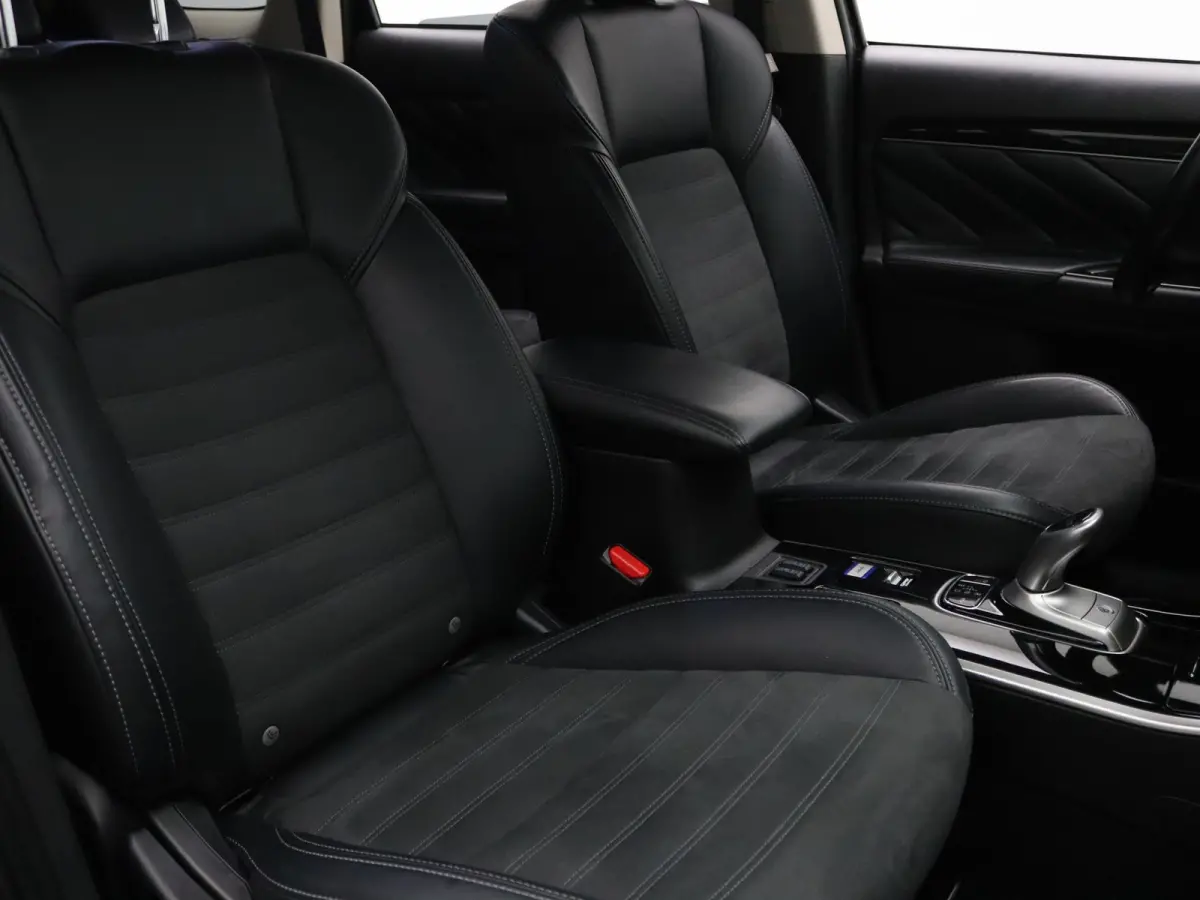 PHEV Intense 225pk Camera | Cruise | Navi | Stoelverw.