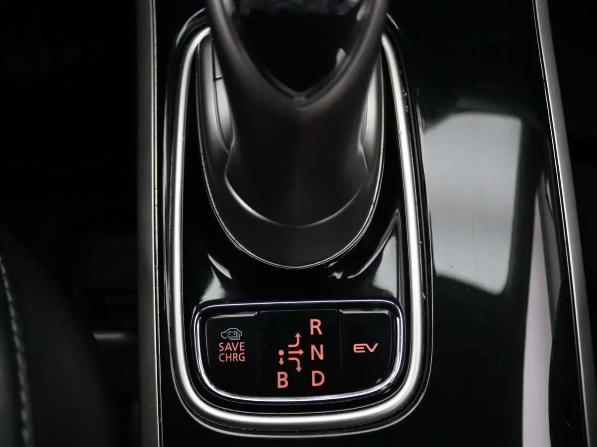PHEV Intense 225pk Camera | Cruise | Navi | Stoelverw.