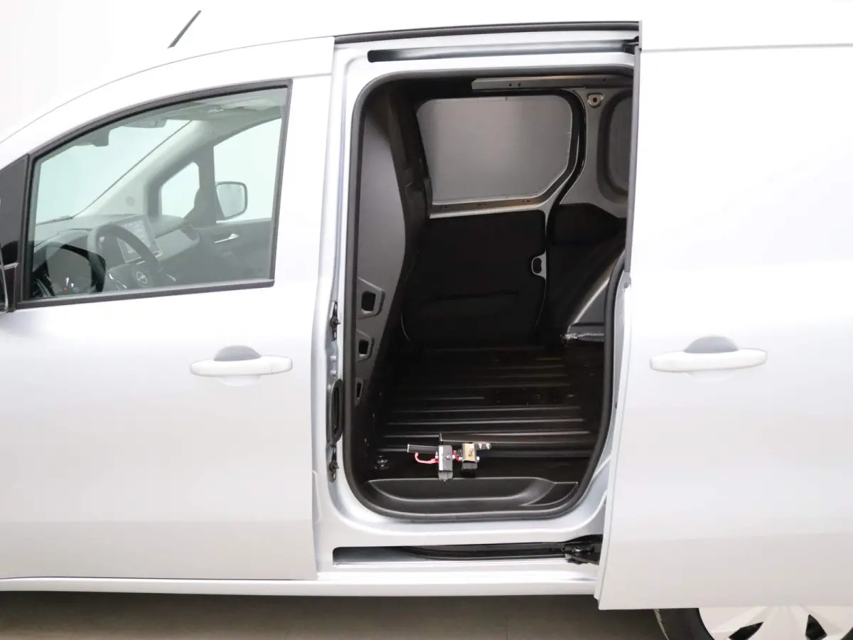 N-Connecta L1 45 kWh Carplay | Climate | Cruise | Parksens. v+a