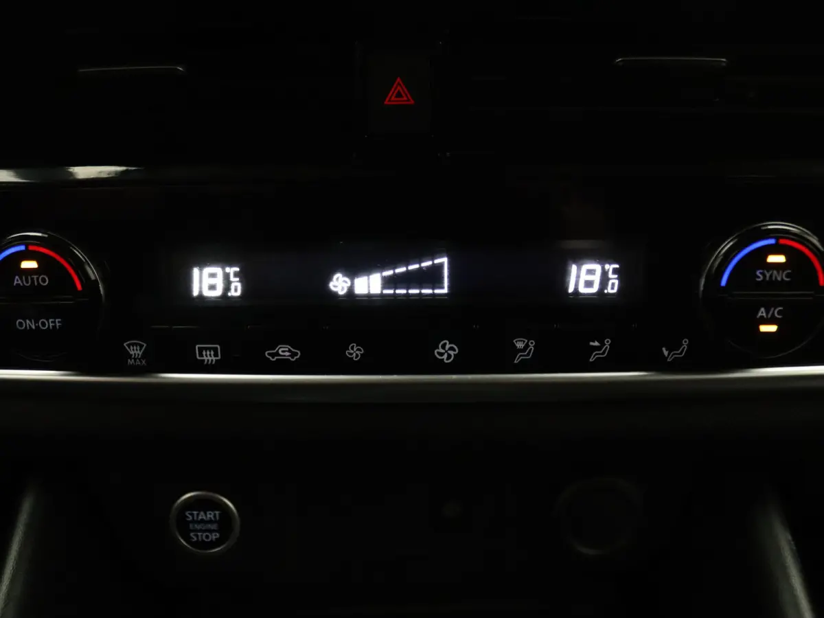 MHEV Xtronic N-Connecta 160pk 360° Camera | Adapt. Cruise | Navi | Parkeersens. v+a