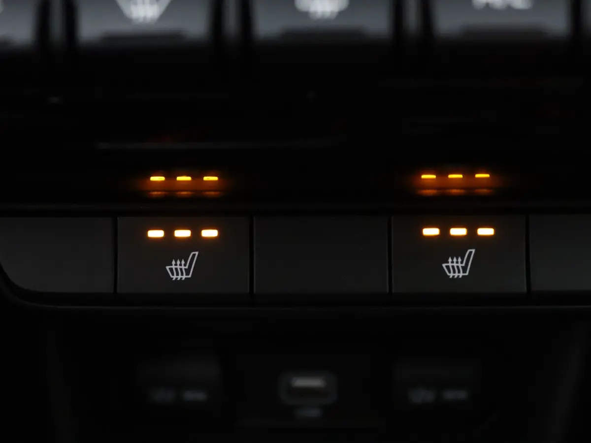 1.6 T-GDI Black Edition 177pk Automaat JBL | Camera | Parkeersens. v+a | Stoelverw. | Panoramadak