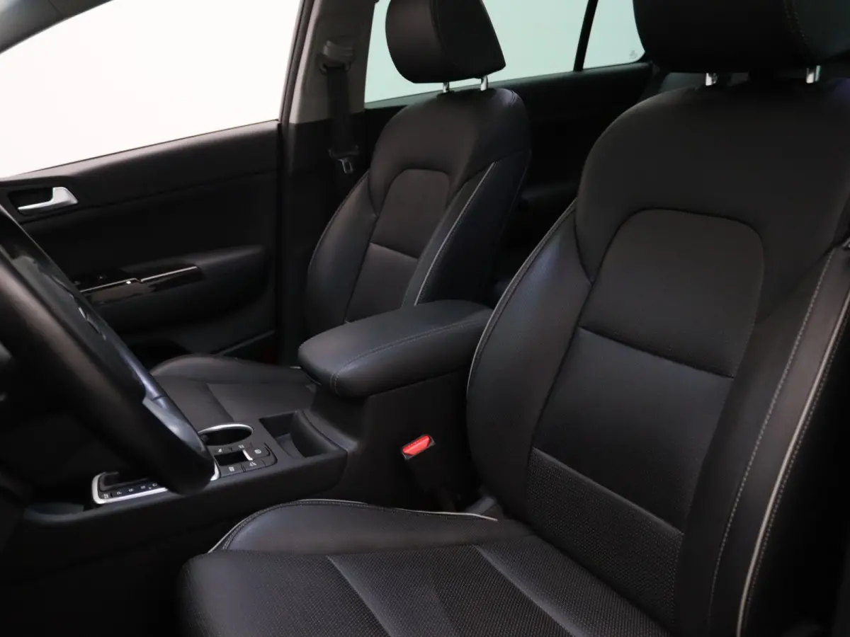 1.6 T-GDI Black Edition 177pk Automaat JBL | Camera | Parkeersens. v+a | Stoelverw. | Panoramadak