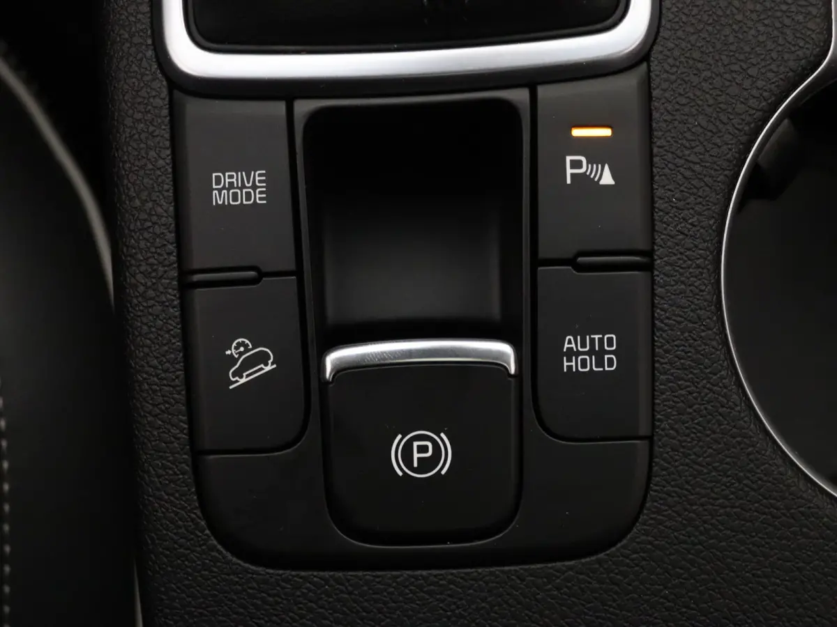 1.6 T-GDI Black Edition 177pk Automaat JBL | Camera | Parkeersens. v+a | Stoelverw. | Panoramadak