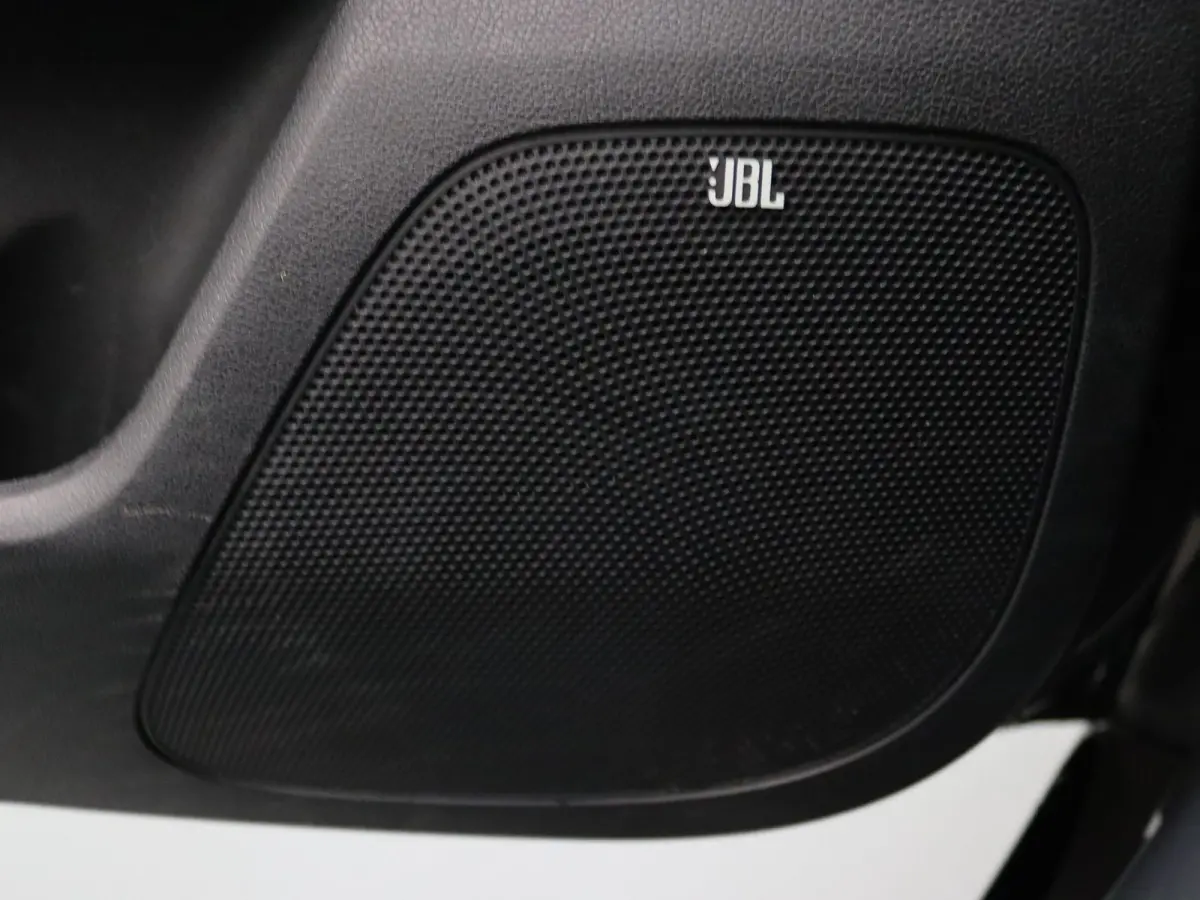 1.6 T-GDI Black Edition 177pk Automaat JBL | Camera | Parkeersens. v+a | Stoelverw. | Panoramadak