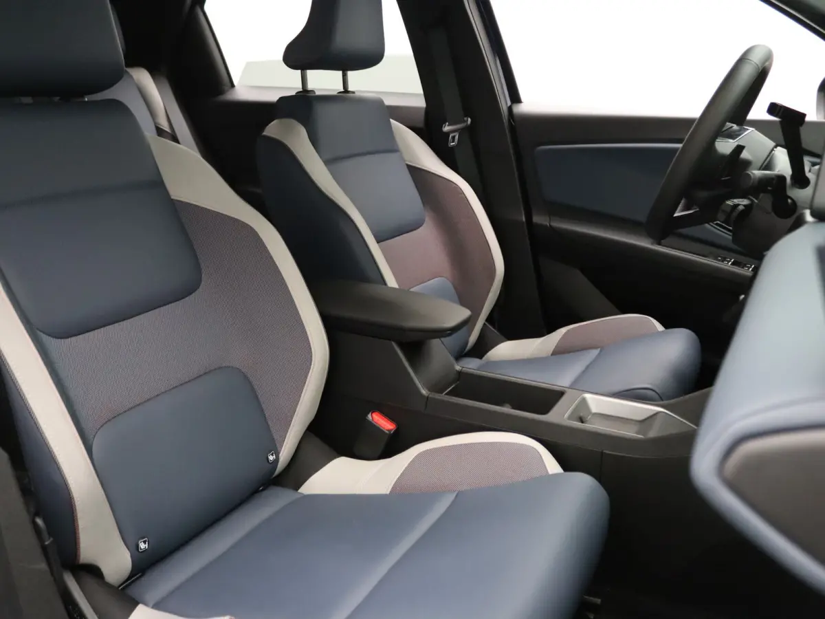 EVOLVE 52 kWh Harman Kardon | Camera | Adapt. Cruise | Parkeersens. v+a | Stoel-/stuurverw.
