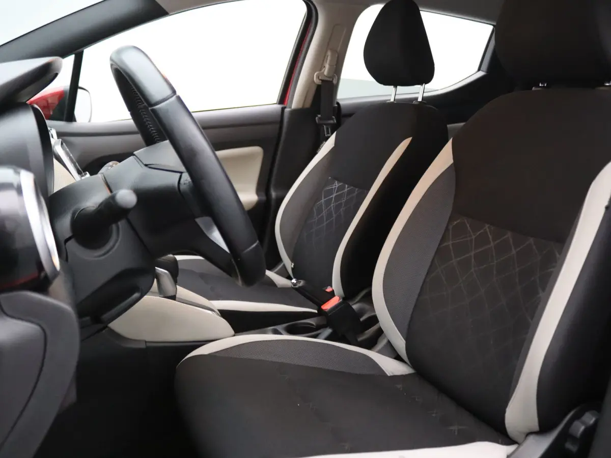 IG-T Tekna 100pk Airco | Camera | Cruise | Parkeersens. achter