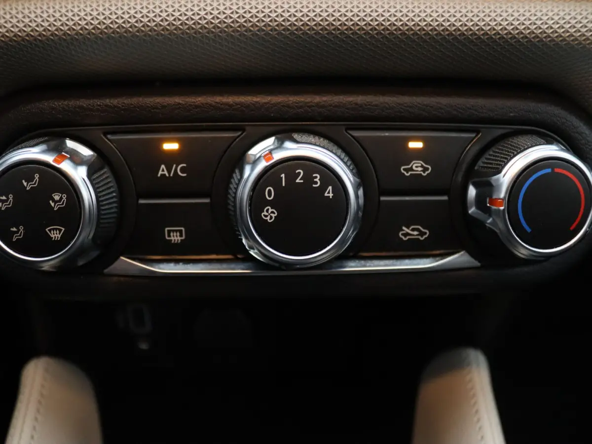 IG-T Tekna 100pk Airco | Camera | Cruise | Parkeersens. achter