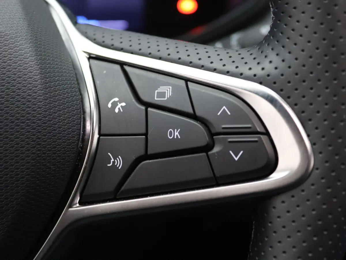 E-Tech Full Hybrid techno 145pk 360° Camera | Cruise | Navi | Parkeersens. v+a | Stoel-/stuurverw.