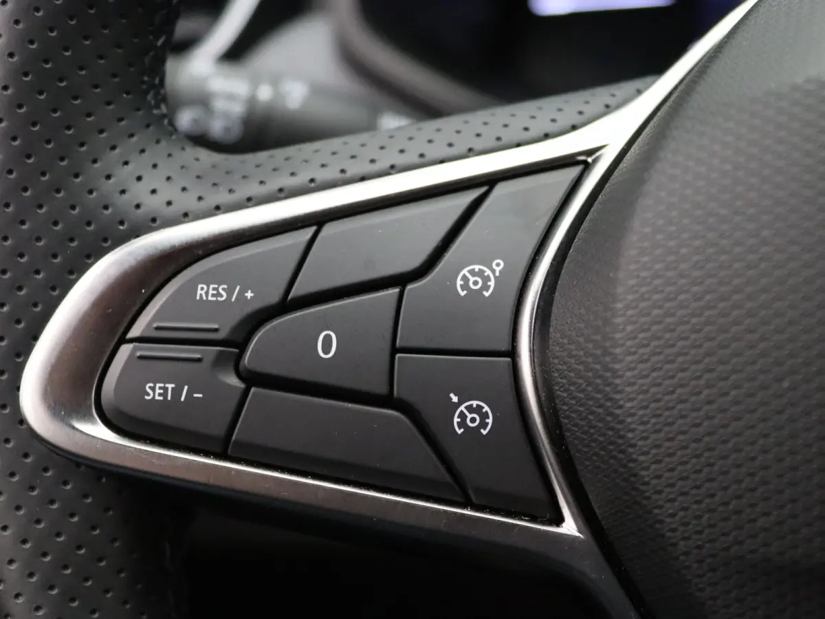 E-Tech Full Hybrid techno 145pk 360° Camera | Cruise | Navi | Parkeersens. v+a | Stoel-/stuurverw.