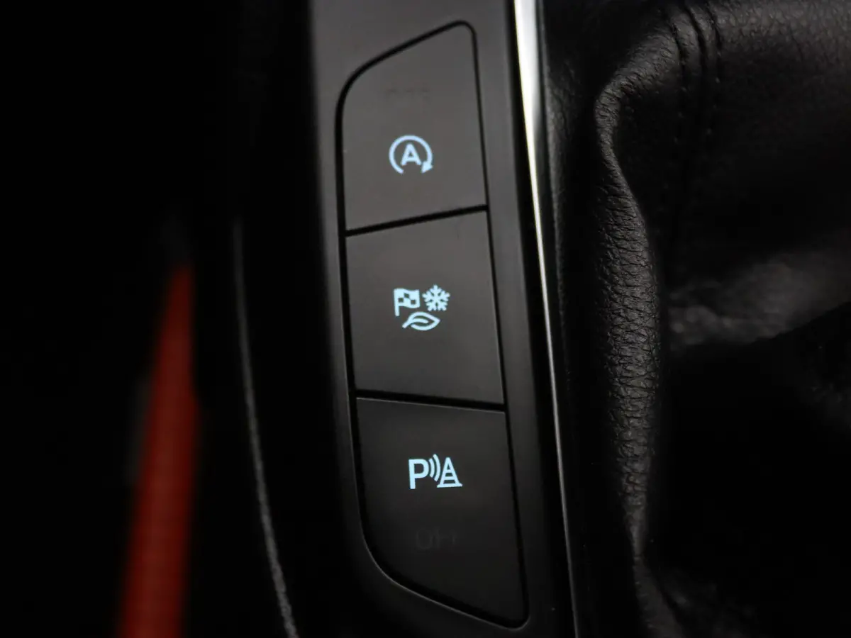 EcoBoost Hybrid Connected 125pk Airco | Cruise | Navi | Parkeersens. v+a