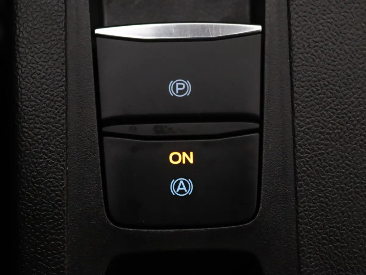 EcoBoost Hybrid Connected 125pk Airco | Cruise | Navi | Parkeersens. v+a