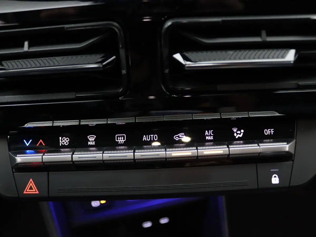 EVOLVE 52 kWh Automaat Harman Kardon | Camera | Adapt. Cruise | Parkeersens. v+a | Stoel-/stuurverw.