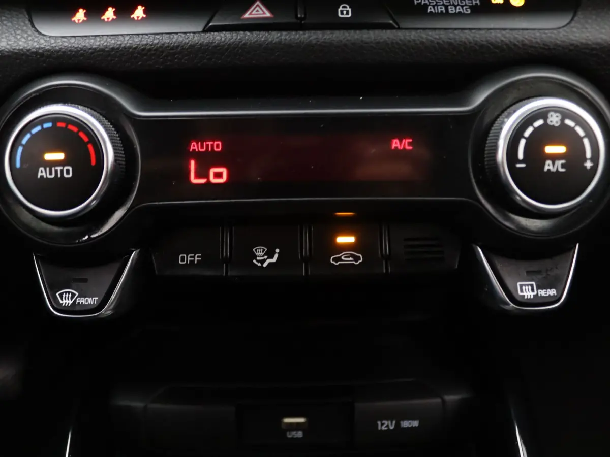 T-GDi 100pk MHEV DynamicLine Navigation Pack | Trekhaak