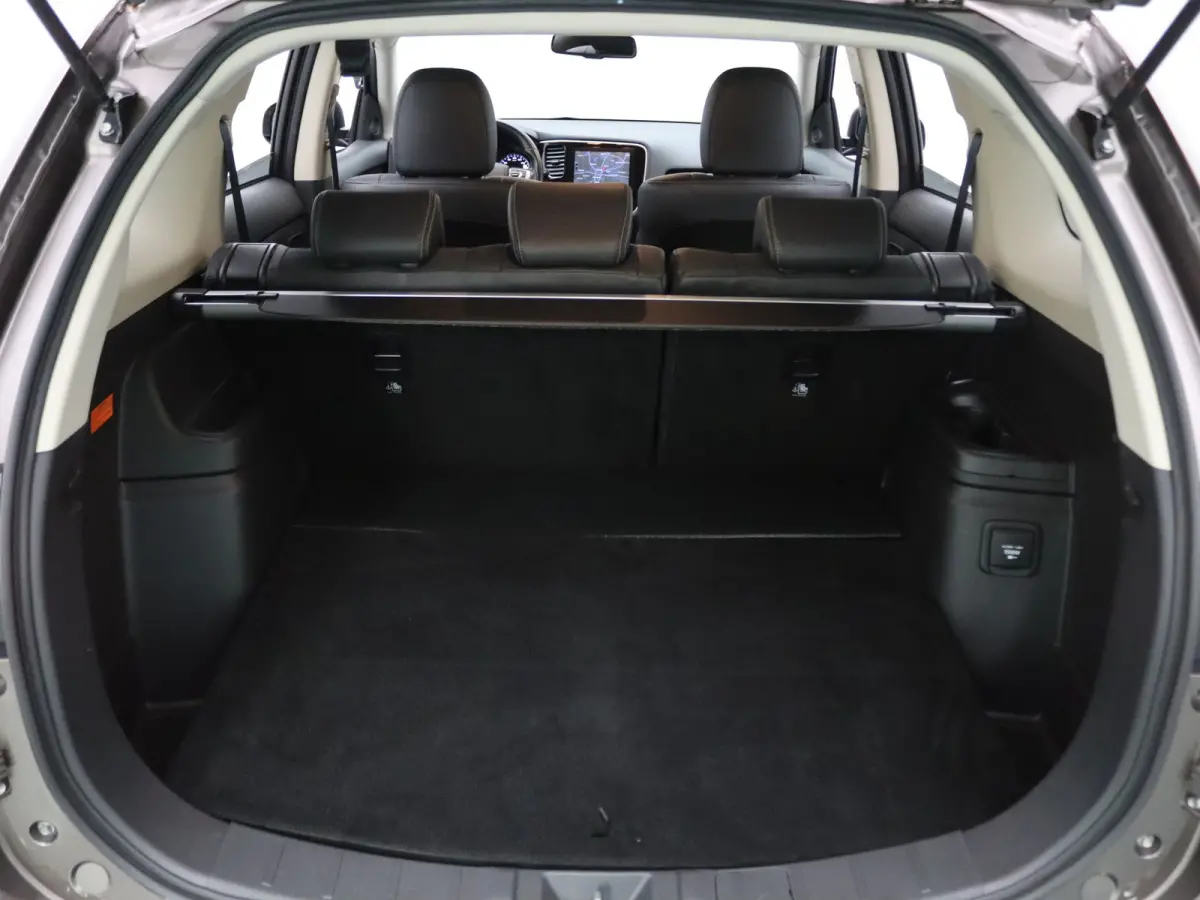 225pk PHEV Intense Camera | Navig | Cruise Contol
