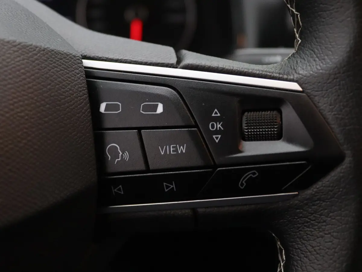 1.0 MPI Style Apple Carplay/Android Auto