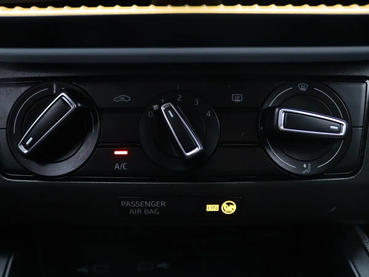 1.0 MPI Style Apple Carplay/Android Auto