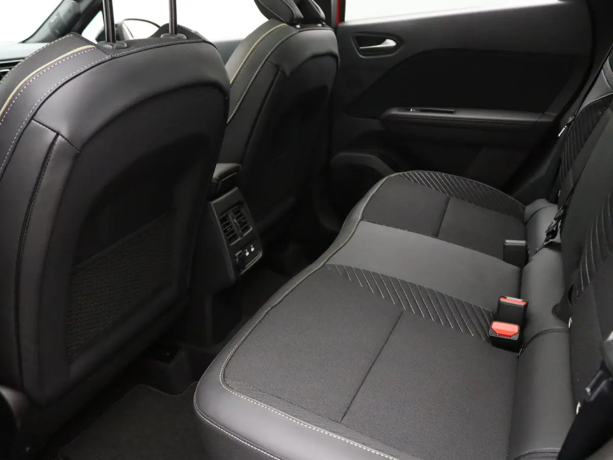 145pk E-Tech full hybrid iconic Automaat Harman Kardon | Adapt. Cruise | Parkeersens. v+a | Stoel-/stuur-/voorruitverw. | Panoramadak