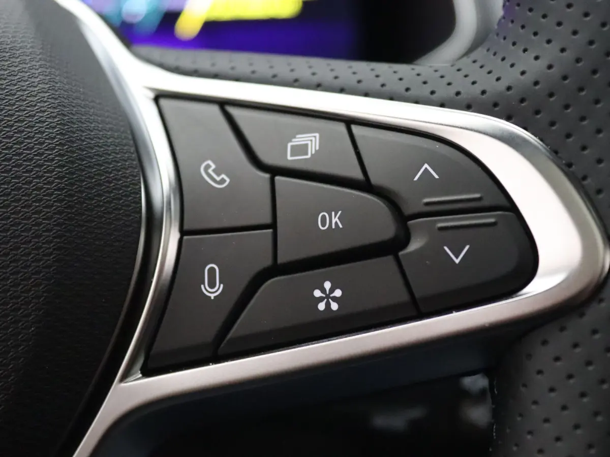 145pk E-Tech full hybrid iconic Automaat Harman Kardon | Adapt. Cruise | Parkeersens. v+a | Stoel-/stuur-/voorruitverw. | Panoramadak