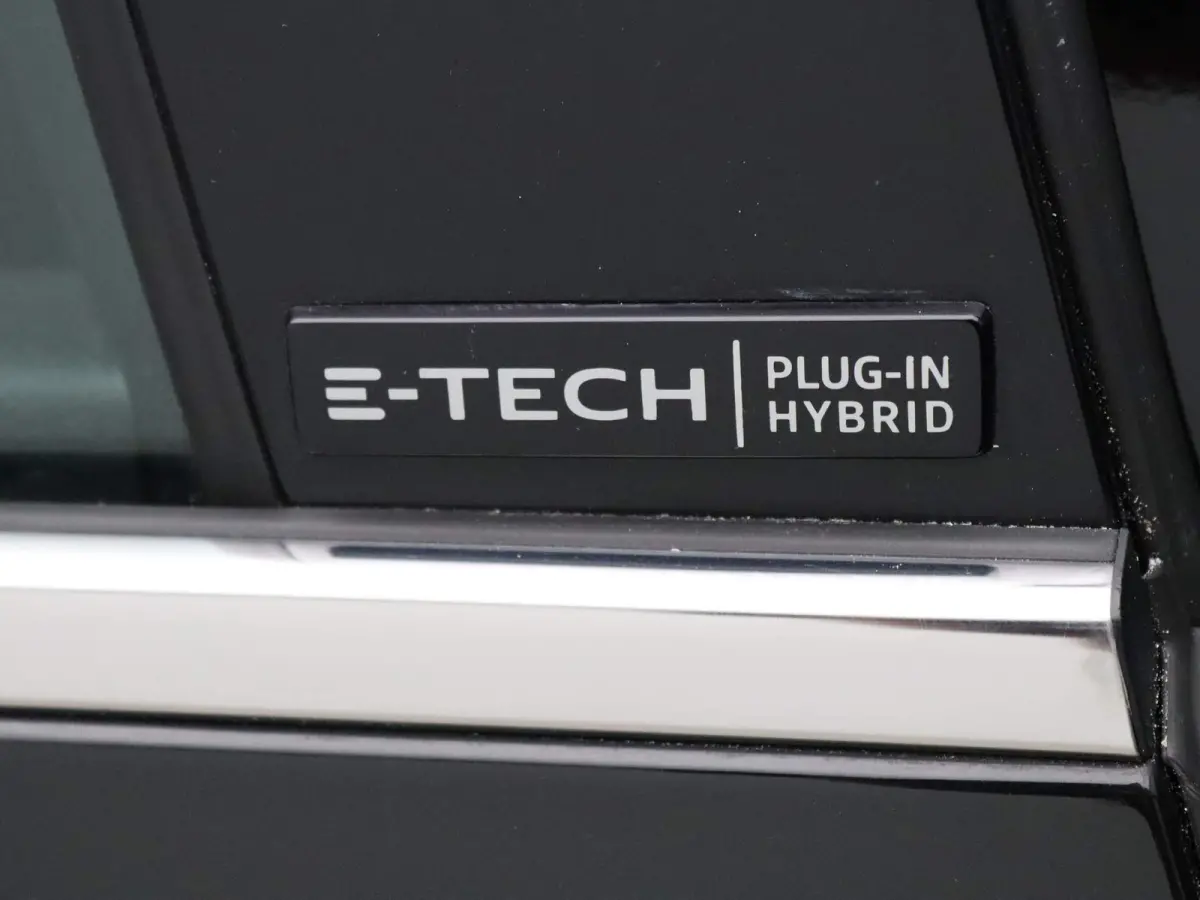 Estate Plug-In Hybrid 160pk Business Zen Airco | Cruisecontrol | Navi | Parksens. v+a
