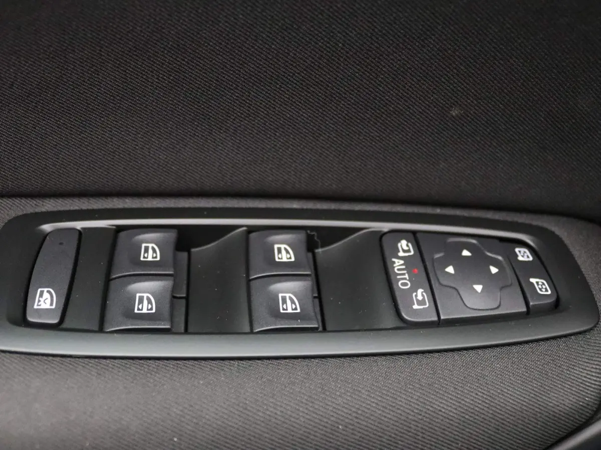Estate Plug-In Hybrid 160pk Business Zen Airco | Cruisecontrol | Navi | Parksens. v+a