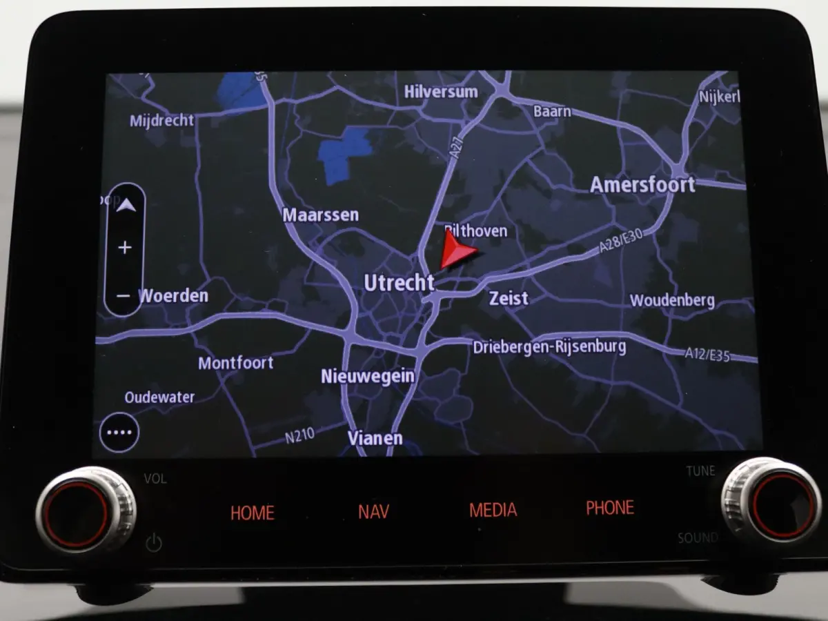 PHEV Intense+ 187pk Camera | Cruise | Navi | Parkeersens. v+a | Stoelverw.