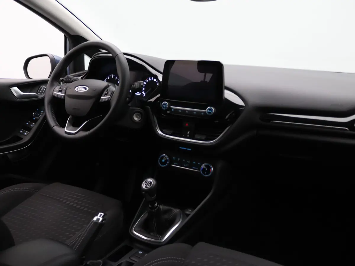 EcoBoost Hybrid Titanium 125pk Cruise | Climate | Carplay | Parkeersens. achter