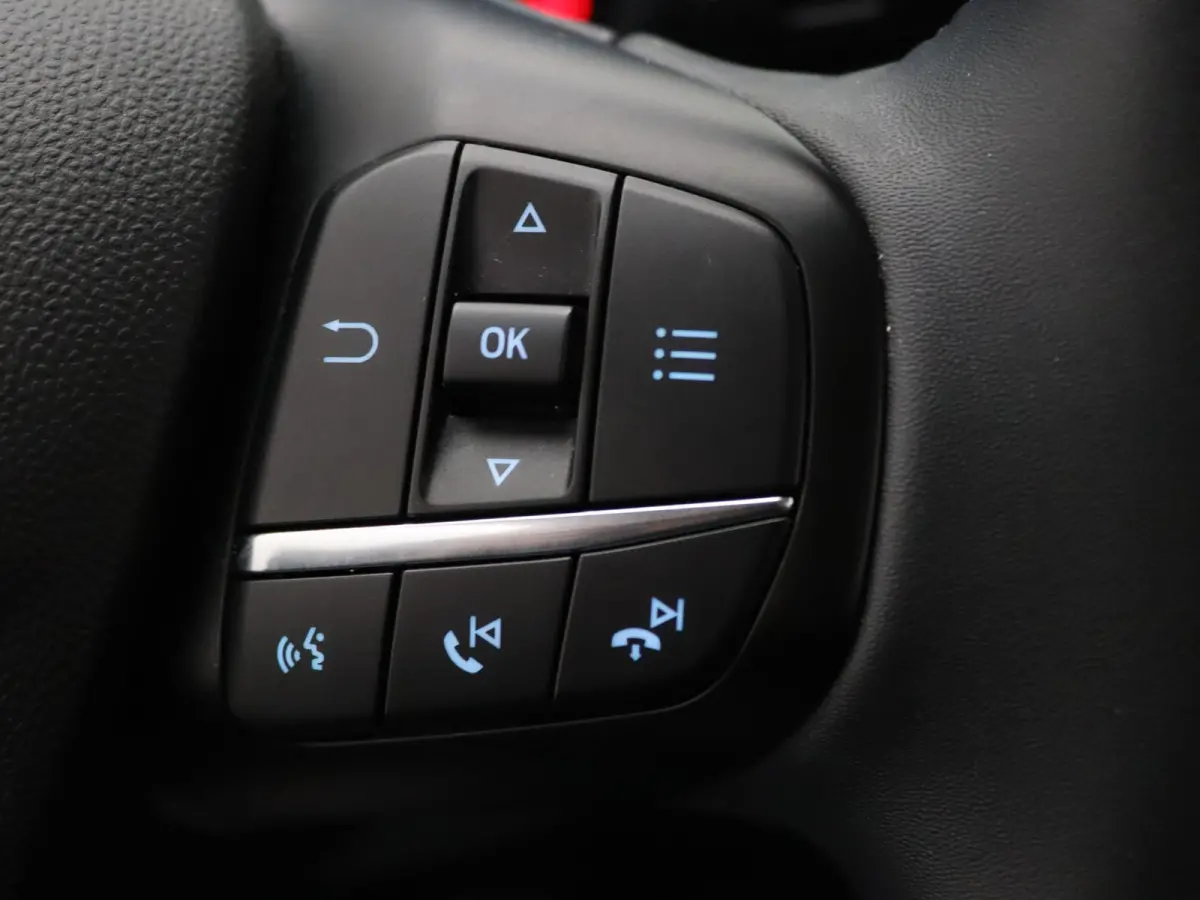 EcoBoost Hybrid Titanium 125pk Cruise | Climate | Carplay | Parkeersens. achter