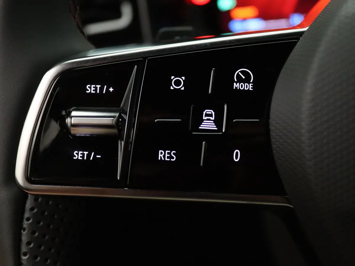 comfort range iconic 52 kWh Harman Kardon | Camera | Adapt. Cruise | Stoel-/stuurverw.