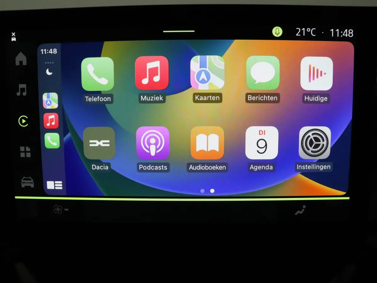 Hybrid 140pk Expression Camera | Carplay | Navi