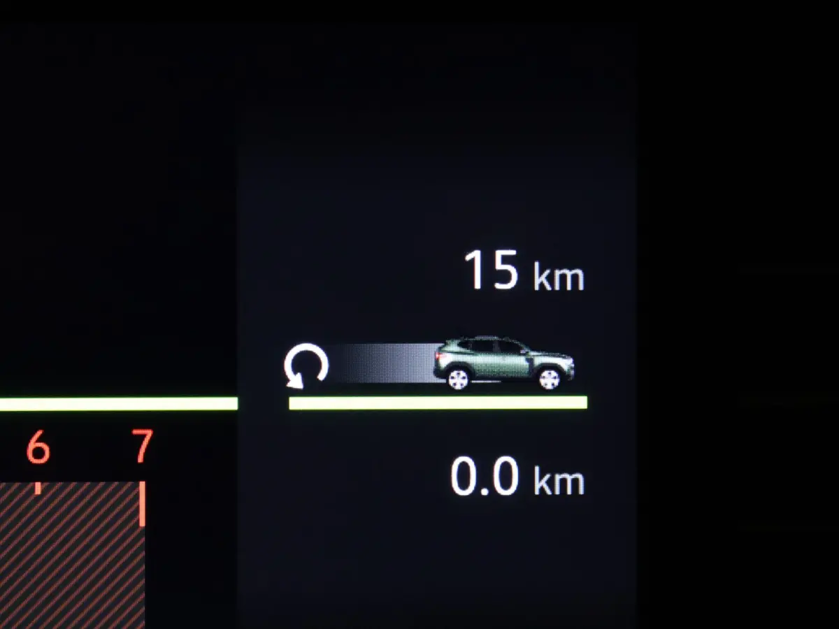 Hybrid 140pk Expression Camera | Carplay | Navi