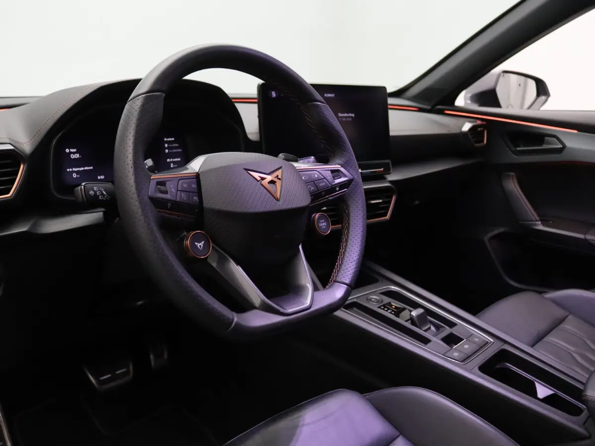 e-Hybrid 245pk VZ Performance Voorstoelen verwarmd |  Apple Carplay/Android Auto