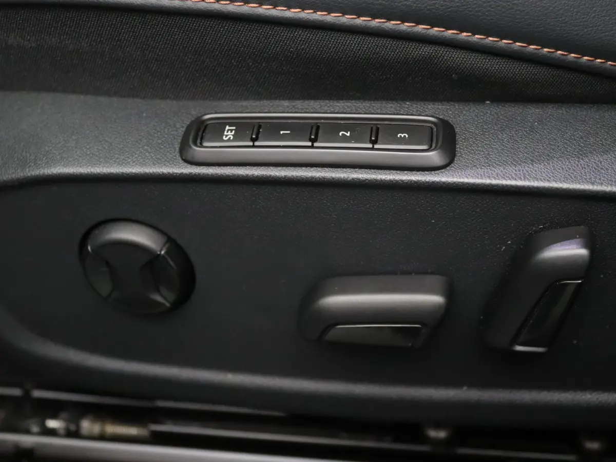 e-Hybrid 245pk VZ Performance Voorstoelen verwarmd |  Apple Carplay/Android Auto